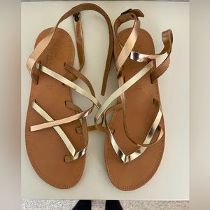 Joie Oda flat sandal. Rose gold strap. Never worn.